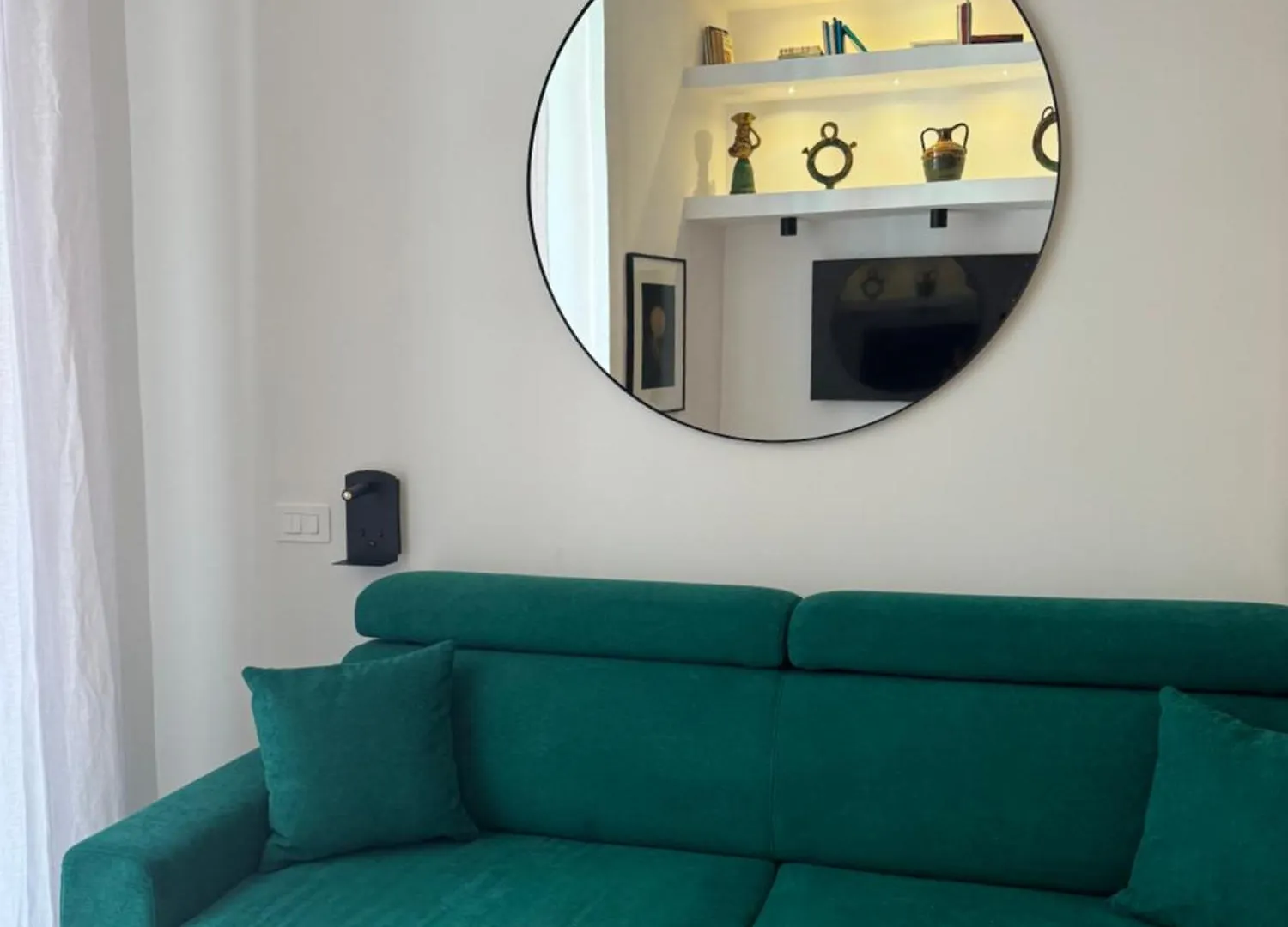 Alma De Chiaja - Design Suites & Apartments Naples 0*,  Italy