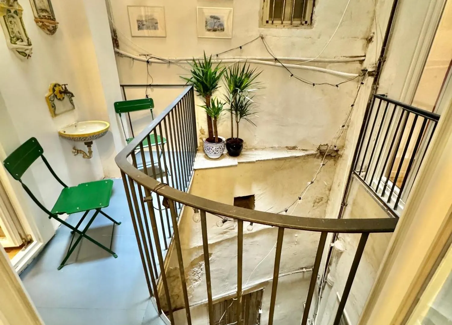 Alma De Chiaja - Design Suites & Apartments Naples Italy