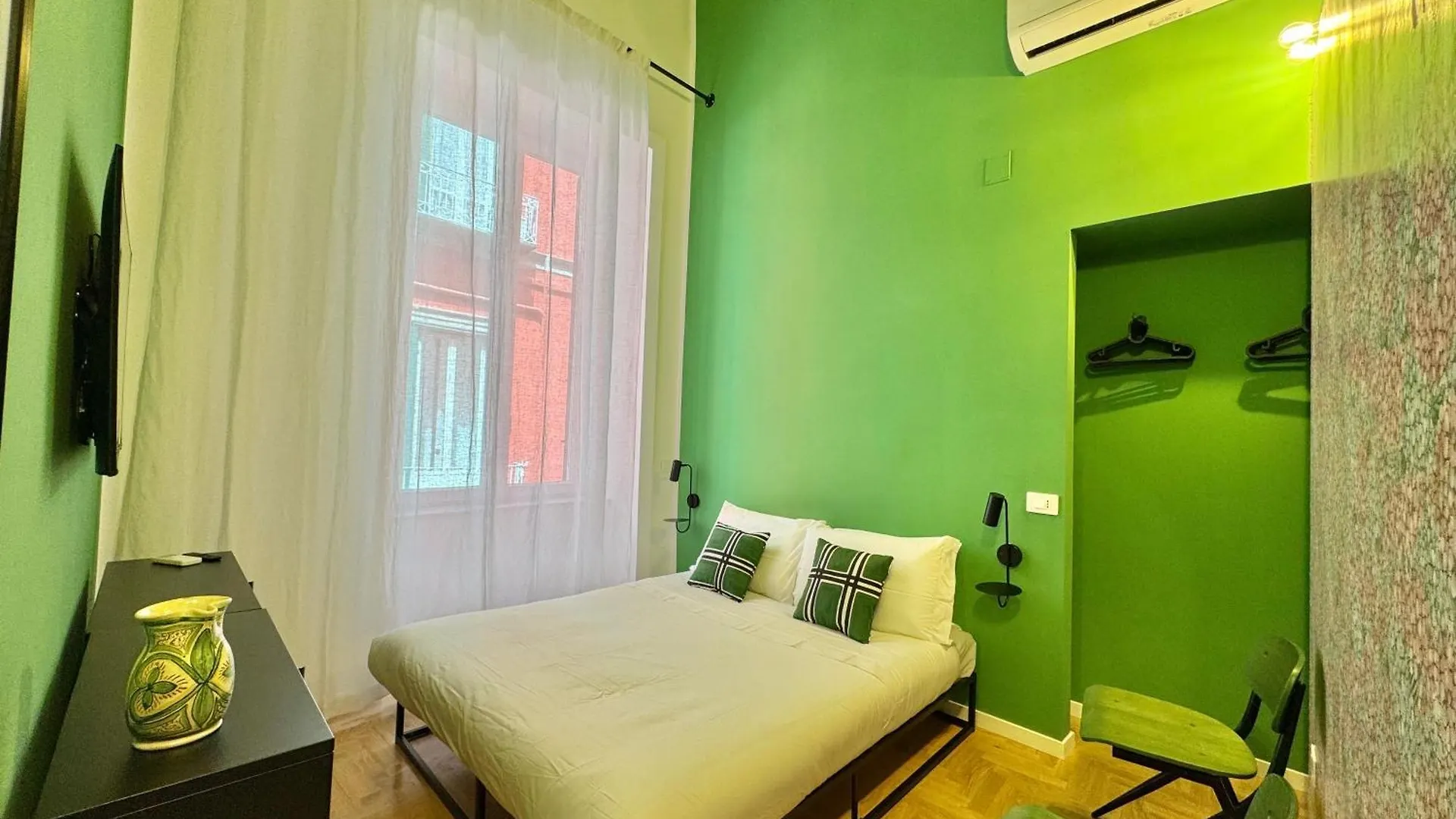 Alma De Chiaja - Design Suites & Apartments Naples Italy